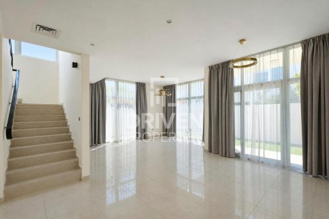 Villa sa Dubai, UAE 6 silid-tulugan, 322 sq.m. № 768472 - larawan 1