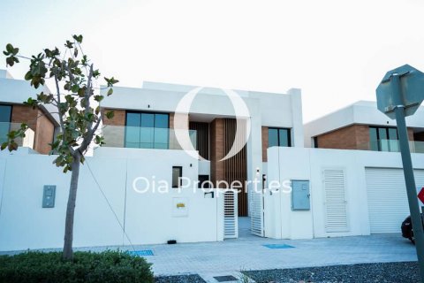 Vila di Saadiyat Island, Abu Dhabi, UEA 5 kamar tidur, 816 m2 nomor 609524 - foto 1