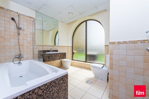 Пәтер Дубай, БАӘ-да 3 жатын бөлмелер, 185.3 м² № 692971 - фото 24