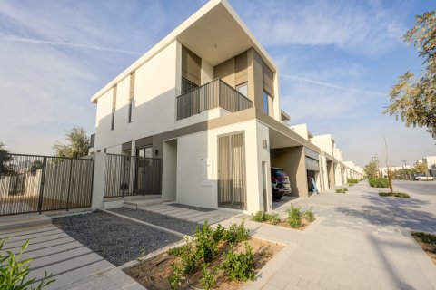 Villa Dubai Sports Cityjā, AAE 4 istabas, 213 m2 Nr. 739617