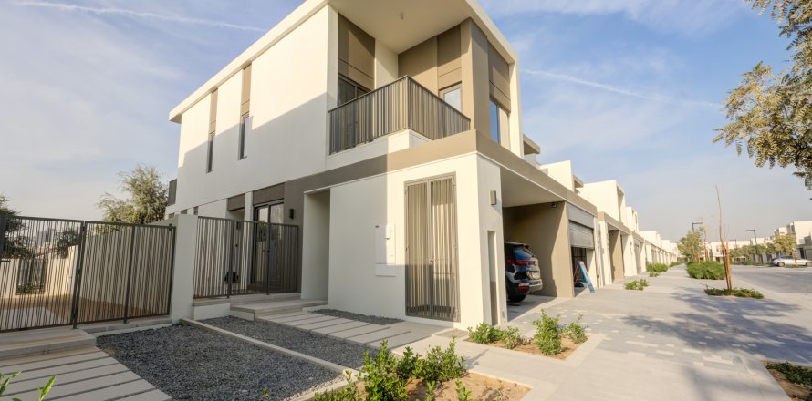 Willa w Dubai Sports City, Dubai, ZEA 4 sypialnie, 213 mkw. nr 739617