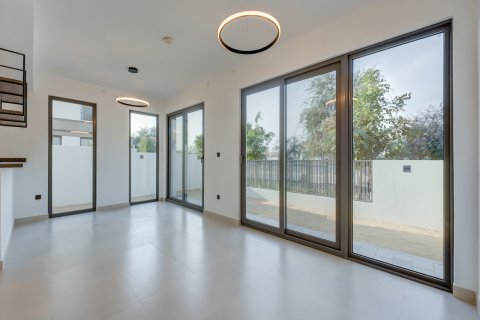 Villa Dubai Sports Cityjā, AAE 4 istabas, 213 m2 Nr. 739617 - attēls 3