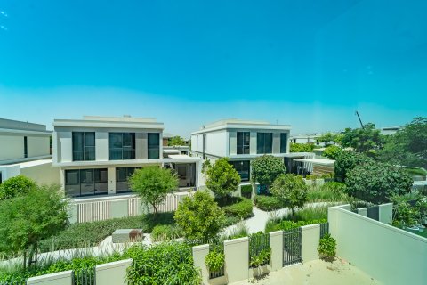 Villa en venta en Dubai Sports City, Dubai, EAU 4 dormitorios, 377 m2 № 739618 - foto 2