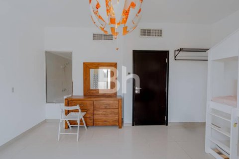 Снять в аренду таунхаус в Al Reef, Абу-Даби, ОАЭ 3 спальни, 174м2, № 614559 - фото 10