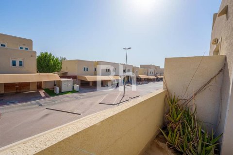 Снять в аренду таунхаус в Al Reef, Абу-Даби, ОАЭ 3 спальни, 174м2, № 614559 - фото 15