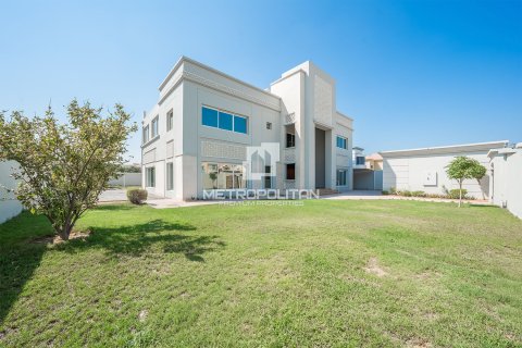 Vila v Al Barsha, Dubai, SAE 6 ložnice, 929 m² Č.: 664648 - fotografie 1
