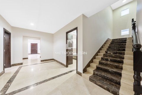 Vila v Al Barsha, Dubai, SAE 6 ložnice, 929 m² Č.: 664648 - fotografie 15