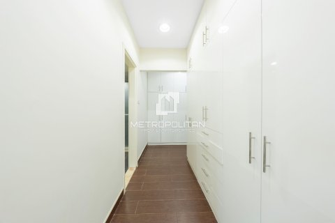 Vila v Al Barsha, Dubai, SAE 6 ložnice, 929 m² Č.: 664648 - fotografie 22