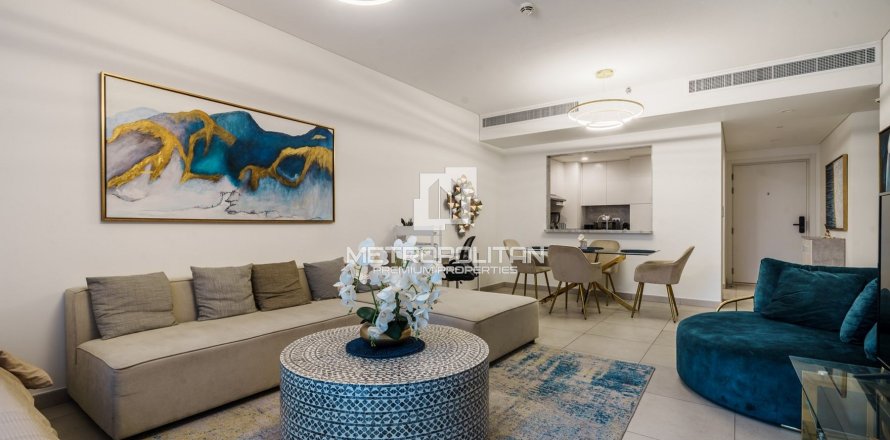 דירה ב Umm Suqeim, Dubai, איחוד האמירויות 2 חדרי שינה, 119 מ"ר מספר 664644