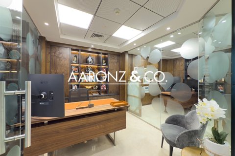 Kantoor te koop in Jumeirah Lake Towers, Dubai, VAE 230.4 vr.m., nr 670505 - foto 3