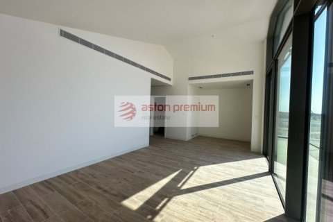 Villa en alquiler en Nadd Al Sheba, Dubai, EAU 5 dormitorios, 603 m2 № 693634 - foto 6
