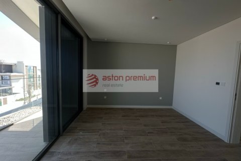 Villa en alquiler en Nadd Al Sheba, Dubai, EAU 5 dormitorios, 603 m2 № 693634 - foto 2