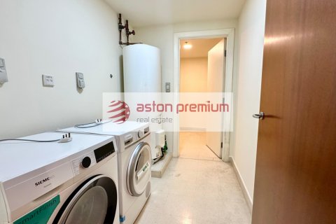 Apartment in Dubai Marina, UAE 3 bedrooms, 216 sq.m. № 726036 - photo 19