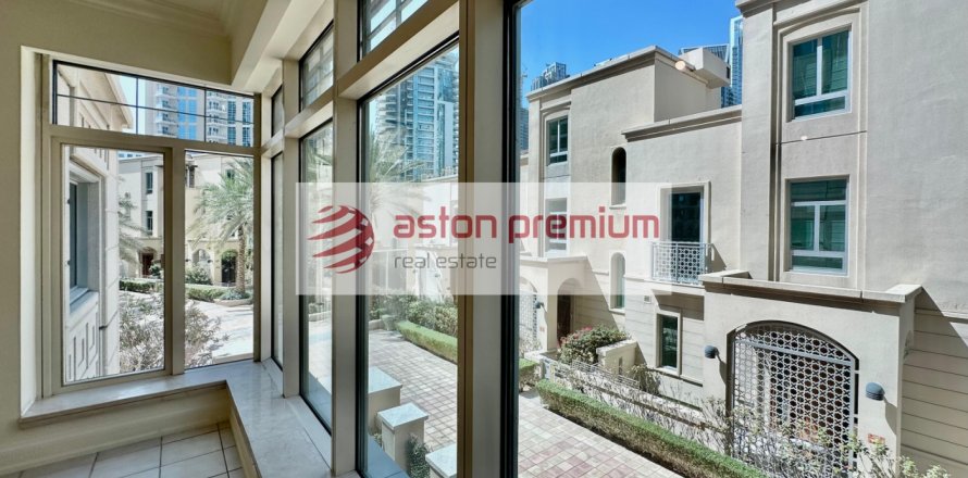 Apartment in Dubai Marina, UAE 3 bedrooms, 216 sq.m. № 726036