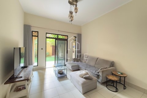 Appartamento in affitto a Old Town, Dubai, EAU 2 camere da letto, 119 mq. № 619844 - foto 2