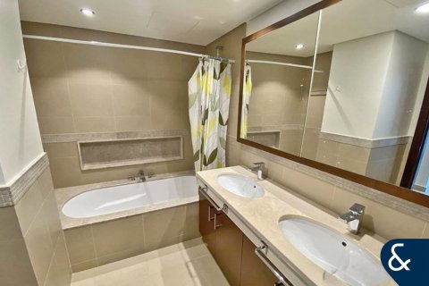 Apartament në Downtown Dubai (Downtown Burj Dubai), Emiratet e Bashkuara Arabe 3 dhoma gjumi, 180 m2. № 666623 - Foto 9