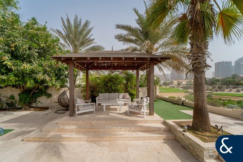 Huvila Dubai Sports City, Dubai, Arabiemiraatit 5 makuuhuonetta, 542 m2 № 666528 - kuva 22