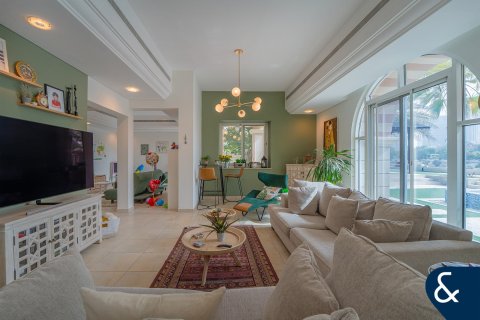 Huvila Dubai Sports City, Dubai, Arabiemiraatit 5 makuuhuonetta, 542 m2 № 666528 - kuva 4