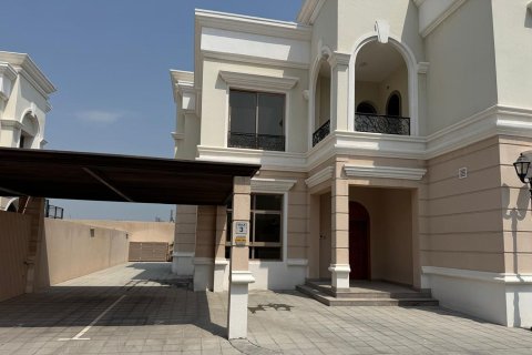 فيلا للإيجار في Al Sufouh، دبي، الإمارات العربية المتحدة 4 غرفة نوم ، 319.96 متر مربع ، رقم 754419 - صورة 2