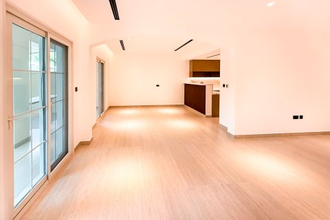Villa en alquiler en Jumeirah Village Circle, Dubai, EAU 2 dormitorios, 240 m2 № 754389 - foto 3