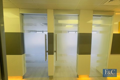 Birojs Jumeirah Lake Towers, Dubaijā, AAE 107 m2 Nr. 704742 - attēls 16