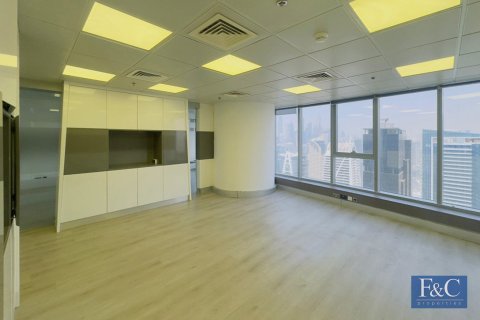 Oficiu în Jumeirah Lake Towers, Dubai, EAU 107 mp.  №704742