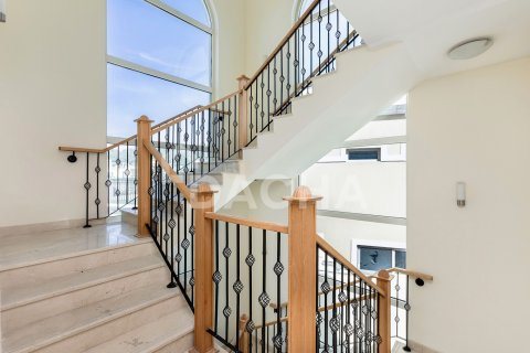 Villa till försäljning i Jumeirah Park, Dubai, UAE 4 sovrum, 455 kvm Nr. 706639 - fotografi 8