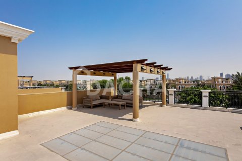 Villa till försäljning i Jumeirah Park, Dubai, UAE 4 sovrum, 455 kvm Nr. 706639 - fotografi 13