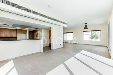 Villa till försäljning i Jumeirah Park, Dubai, UAE 4 sovrum, 455 kvm Nr. 706639 - fotografi 3