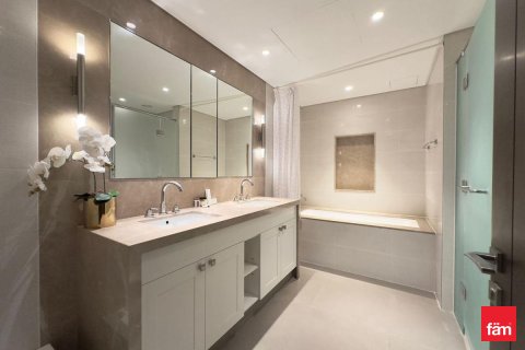 Apartamento en alquiler en Downtown Dubai (Downtown Burj Dubai), Dubai, EAU 4 dormitorios, 279.8 m2 № 692873 - foto 16