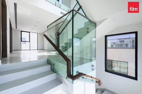 Зняти в оренду віллу в Дубай, ОАЕ 4 спальні, 604.9м2, № 692875 - фото 10