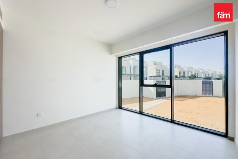 Зняти в оренду віллу в Дубай, ОАЕ 4 спальні, 604.9м2, № 692875 - фото 6