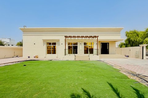 Βίλα σε Dubai, ΗΑΕ 4 υπνοδωμάτια, 557.42 τ.μ. Αρ. 764316