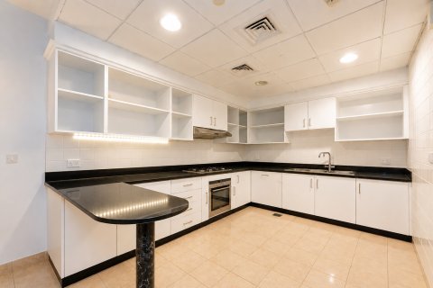 Huoneisto Dubai Marina, Dubai, Arabiemiraatit 2 makuuhuonetta, 182.36 m2 № 764282 - kuva 3