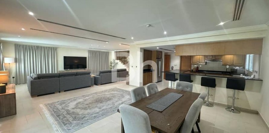 Вилла в Jumeirah Park, Дубай, ОАЭ 4 спальни, 808м2 № 616902