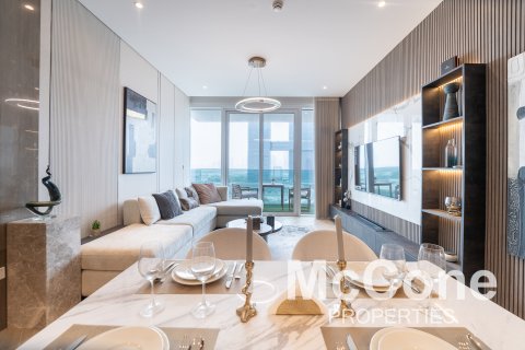 Apartment in Al Kifaf, Dubai, UAE 2 bedrooms, 118.27 sq.m. № 587291 - photo 1