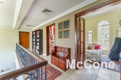 Vila v Jumeirah Islands, Dubai, SAE 4 ložnice, 988.21 m² Č.: 587294 - fotografie 15