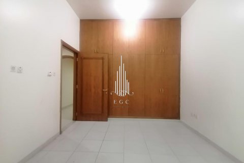 Üürile anda korter asukohaga Al Khalidiya, Abu Dhabi, AÜE: 3 magamistoaga, 174.5 m² Nr 572772 - pilt 13