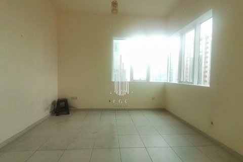 Üürile anda korter asukohaga Al Khalidiya, Abu Dhabi, AÜE: 3 magamistoaga, 174.5 m² Nr 572772 - pilt 5