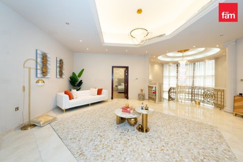 Villa te koop in Dubai, VAE 5 slaapkamers, 1073.2 vr.m., nr 659217 - foto 4