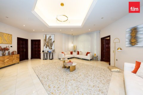 Villa te koop in Dubai, VAE 5 slaapkamers, 1073.2 vr.m., nr 659217 - foto 25
