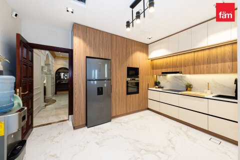 Villa te koop in Dubai, VAE 5 slaapkamers, 1073.2 vr.m., nr 659217 - foto 27