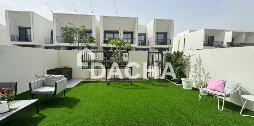 Townhouse în Town Square, Dubai, EAU 3 dormitoare, 172 mp.  №723110