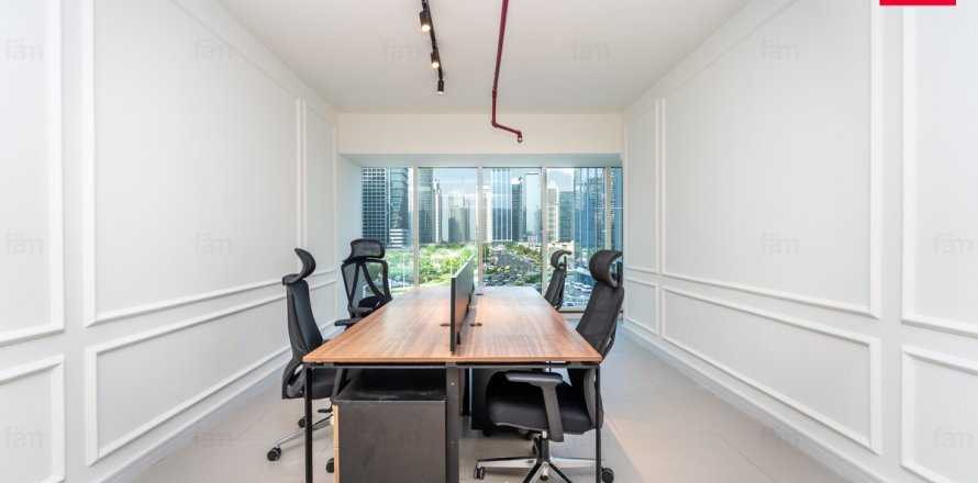 Dubai, UAE의 사무실 155.4제곱미터 번호 694201