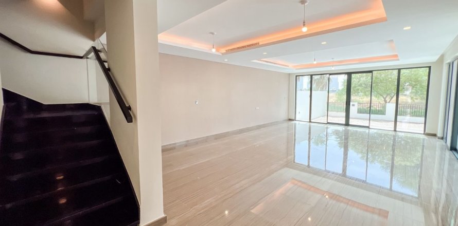 Rumah bandar di Dubai, UAE 6 bilik tidur, 255.8 meter persegi № 722721
