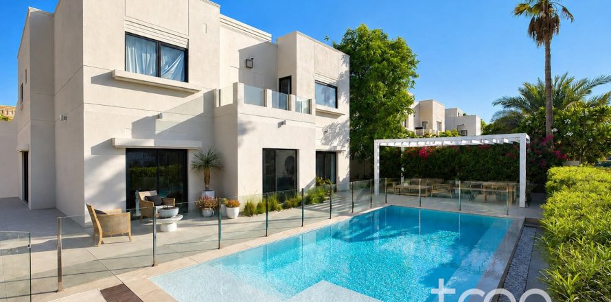 Villa i Meadows, Dubai, UAE 5 sovrum, 55.28 kvm Nr. 753734