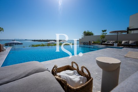Villa à vendre à Abu Dhabi, EAU 6 chambres, 696 m2 № 716846 - photo 2