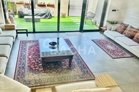 Villa en venta en Jumeirah Village Circle, Dubai, EAU 4 dormitorios, 169 m2 № 719131 - foto 13