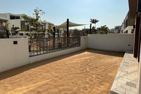 Vila v Tilal Al Ghaf, Dubai, SAE 4 ložnice, 260.04 m² Č.: 751128 - fotografie 11