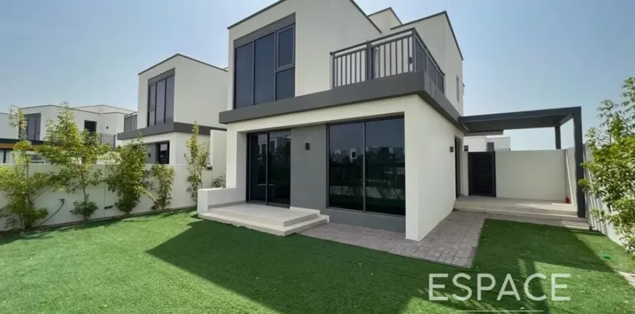 Villa in Dubai Hills Estate, Dubai, VAE: 4 Schlafzimmer, 230 m2 Nr. 738260